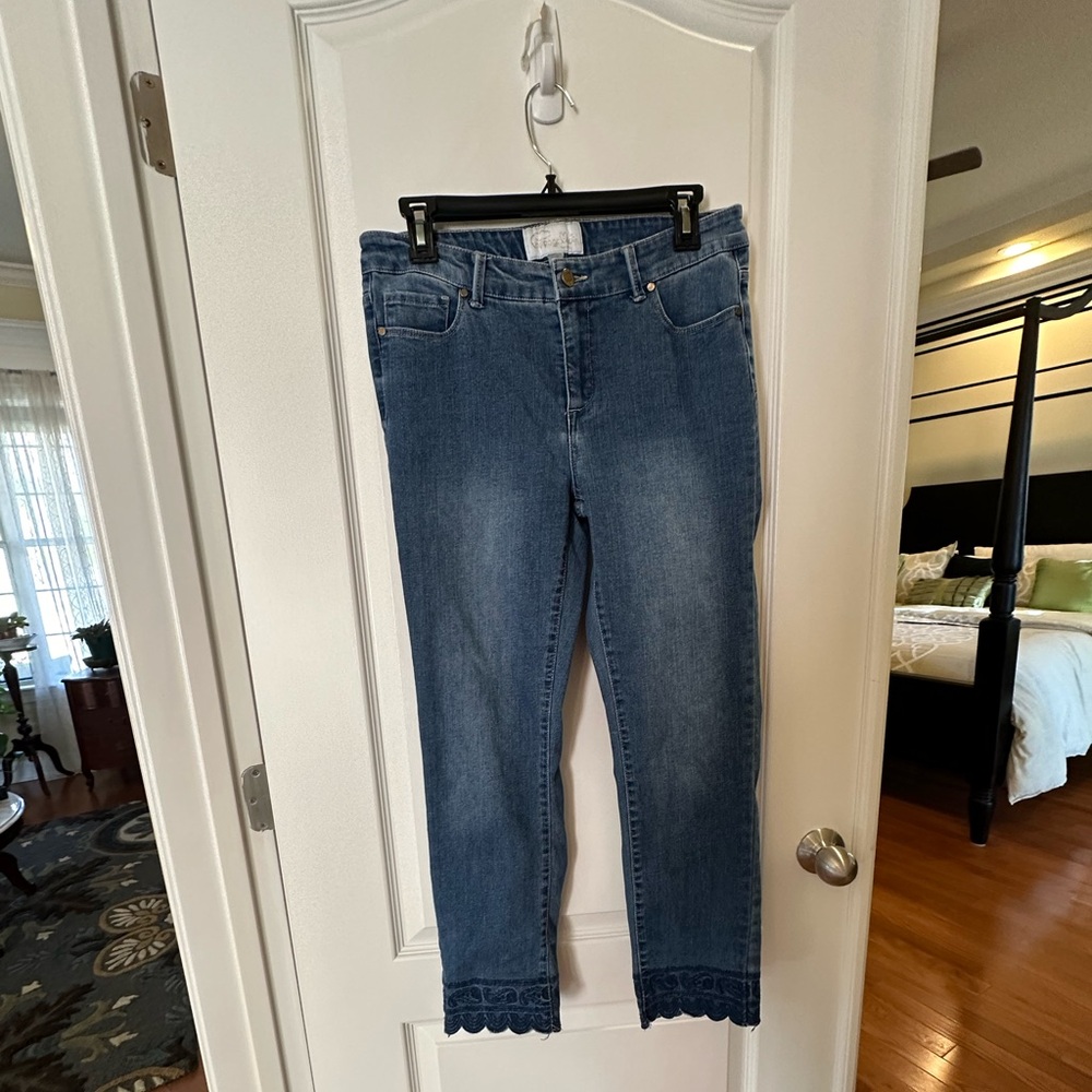 Papagallo Phoebe Paisley Embroidered Hem Ankle Jeans - Picture 4 of 16